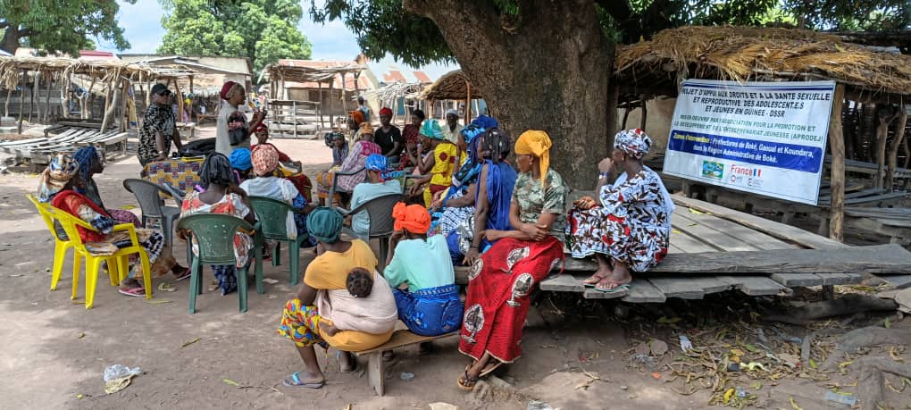 Séance de sensibilisation sur les avantages de la planification familiale réalisé par l'Animatrice à KOUNDARA C/R SAMBAILO, district de MISSIRA secteur Missira centre,